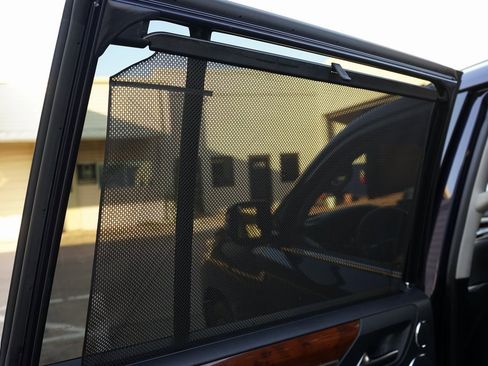 Used 2017 Lexus LX 570 4WD image 23