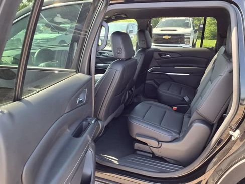 Used 2025 Chevrolet Traverse LT AWD/4WD image 85