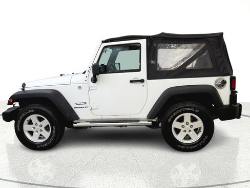Used 2014 Jeep Wrangler Sport AWD/4WD image 4