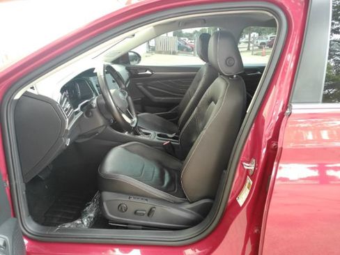 Used 2022 Volkswagen Jetta SEL FWD image 16
