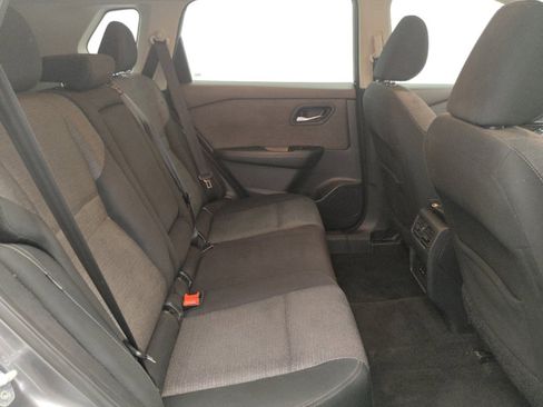 Used 2022 Nissan Rogue SV FWD image 19