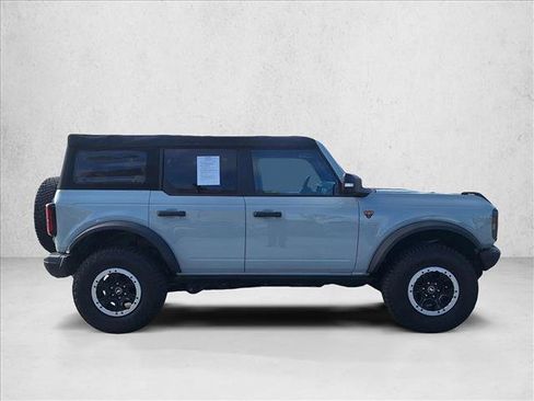 Used 2021 Ford Bronco Badlands image 4