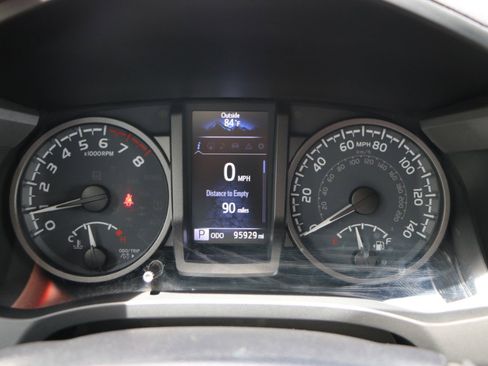 Used 2021 Toyota Tacoma TRD Off-Road w/ Technology Package AWD/4WD image 29
