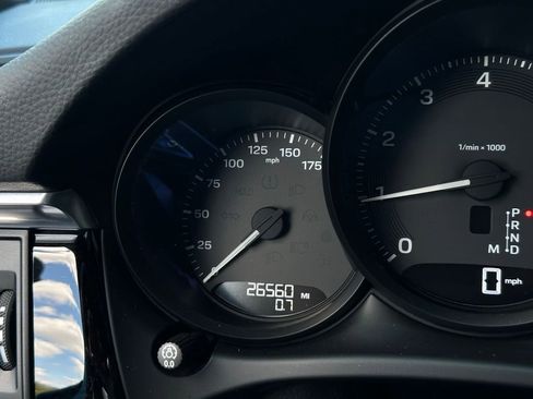Certified 2023 Porsche Macan AWD/4WD image 10