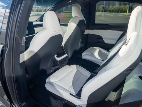 Used 2022 Tesla Model X Plaid AWD/4WD image 22