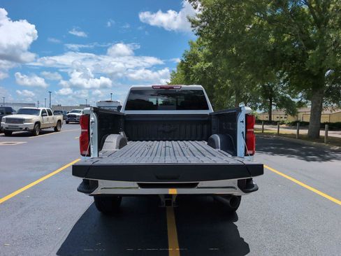 New 2026 Chevrolet Silverado 2500 LTZ w/ LTZ Plus Package AWD/4WD image 5
