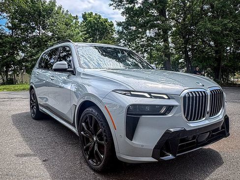 Used 2024 BMW X7 xDrive40i w/ Executive Package AWD/4WD image 6