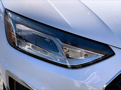 Used 2020 Audi A4 2.0T Premium w/ Convenience Package image 28