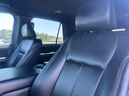 Used 2021 Ford Expedition XLT RWD image 13