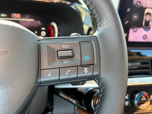 New 2026 Nissan Pathfinder Platinum image 18