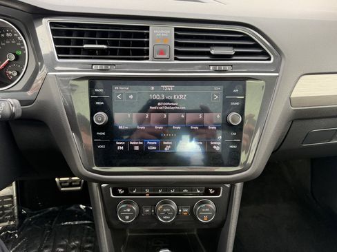 Used 2021 Volkswagen Tiguan SE R-Line image 20