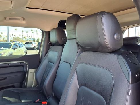 Used 2021 Land Rover Defender 90 First Edition image 28