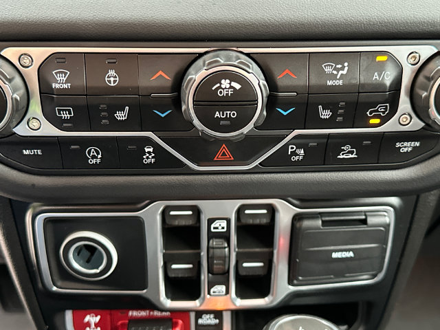 Used 2024 Jeep Wrangler Unlimited Rubicon AWD/4WD image 31