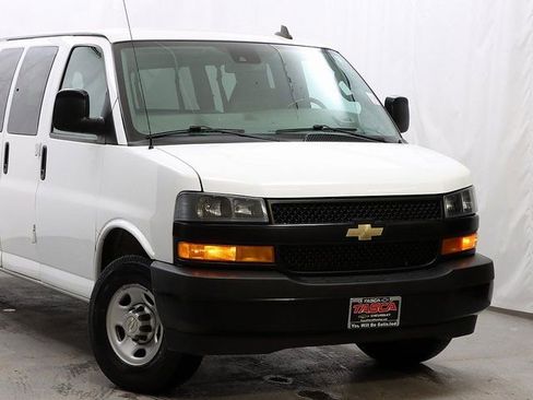 Used 2020 Chevrolet Express 3500 LS image 2