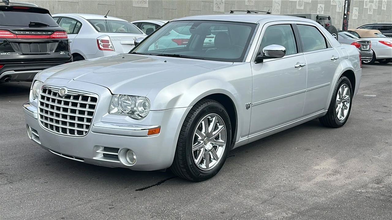 Used 2007 Chrysler 300 C RWD image 2