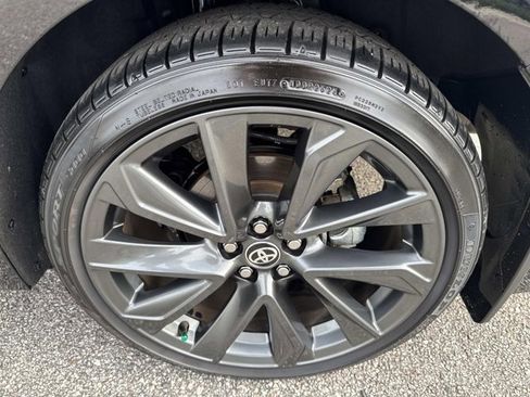 Certified 2025 Toyota Corolla SE image 31