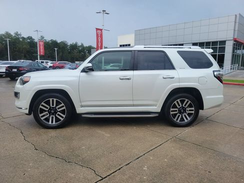 Used 2018 Toyota 4Runner Limited RWD image 2
