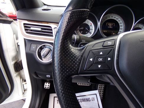Used 2015 Mercedes-Benz E 350 4MATIC Sedan image 36