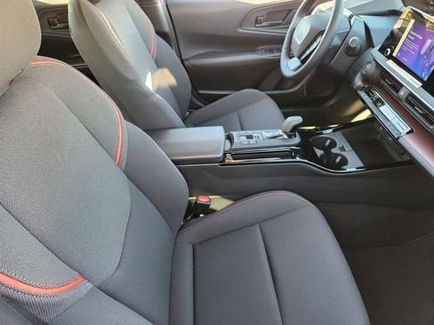 New 2026 Toyota Prius Plug-In Hybrid FWD image 10