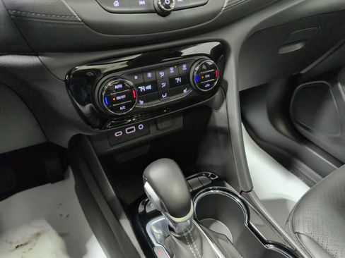 Used 2023 Buick Encore GX Essence w/ Experience Buick Package image 16