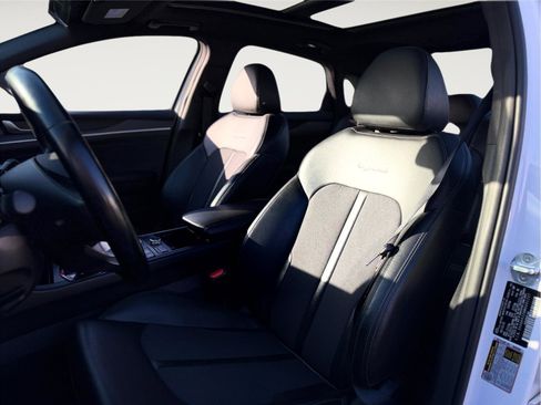 Used 2021 Kia K5 GT-Line w/ GT-Line FWD Premium Package image 9