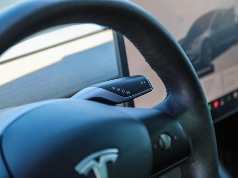 Used 2022 Tesla Model 3 Long Range AWD/4WD image 20