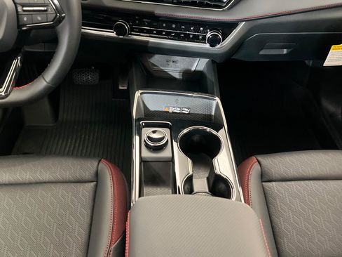 New 2027 Chevrolet Equinox RS w/ Safety and Technology Package FWD image 15