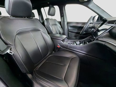 Used 2024 Jeep Grand Cherokee Limited 4xe image 31