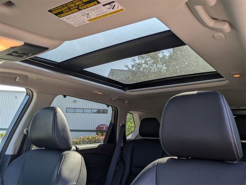 Certified 2022 Nissan Rogue SL w/ SL Premium Package image 12