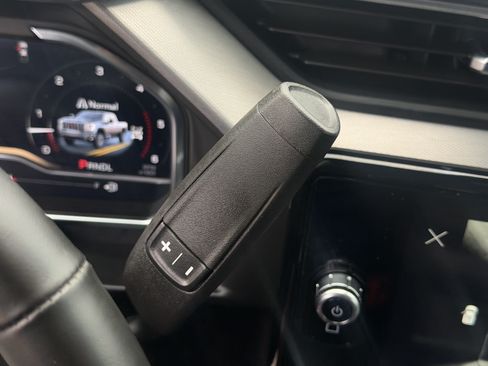 Used 2025 GMC Sierra 2500 Denali AWD/4WD image 20