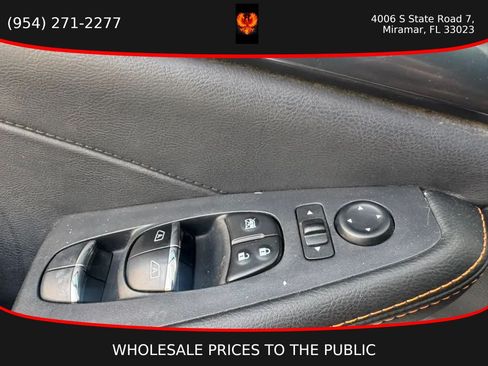 Used 2020 Nissan Maxima SR w/ Sport Mat Group FWD image 15