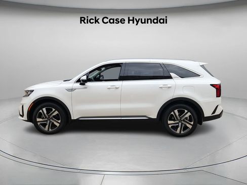 Used 2023 Kia Sorento EX image 3