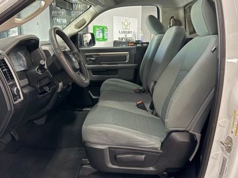 Used 2018 RAM 1500 Express RWD image 15
