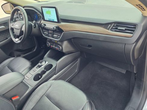 Used 2020 Ford Escape Titanium w/ Titanium Premium Package 2.0 image 23