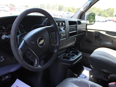Used 2013 Chevrolet Express 3500 RWD image 13