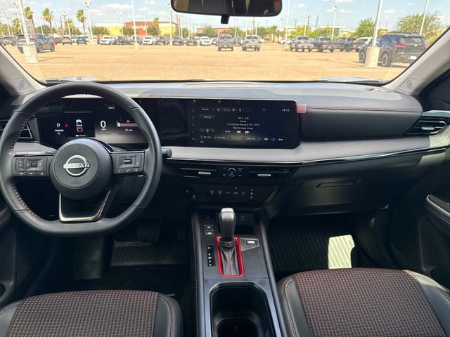 Used 2025 Nissan Kicks SR FWD image 12