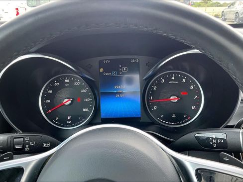 Used 2022 Mercedes-Benz GLC 300 4MATIC w/ Premium Package Lite image 23