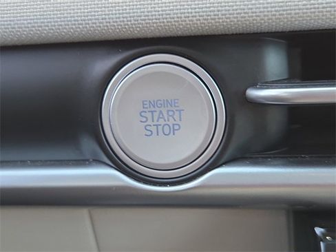 Used 2025 Hyundai Tucson Limited image 31