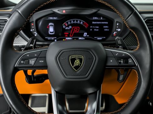 Used 2023 Lamborghini Urus S AWD/4WD image 31
