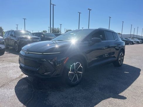 New 2026 Chevrolet Equinox EV LT image 7