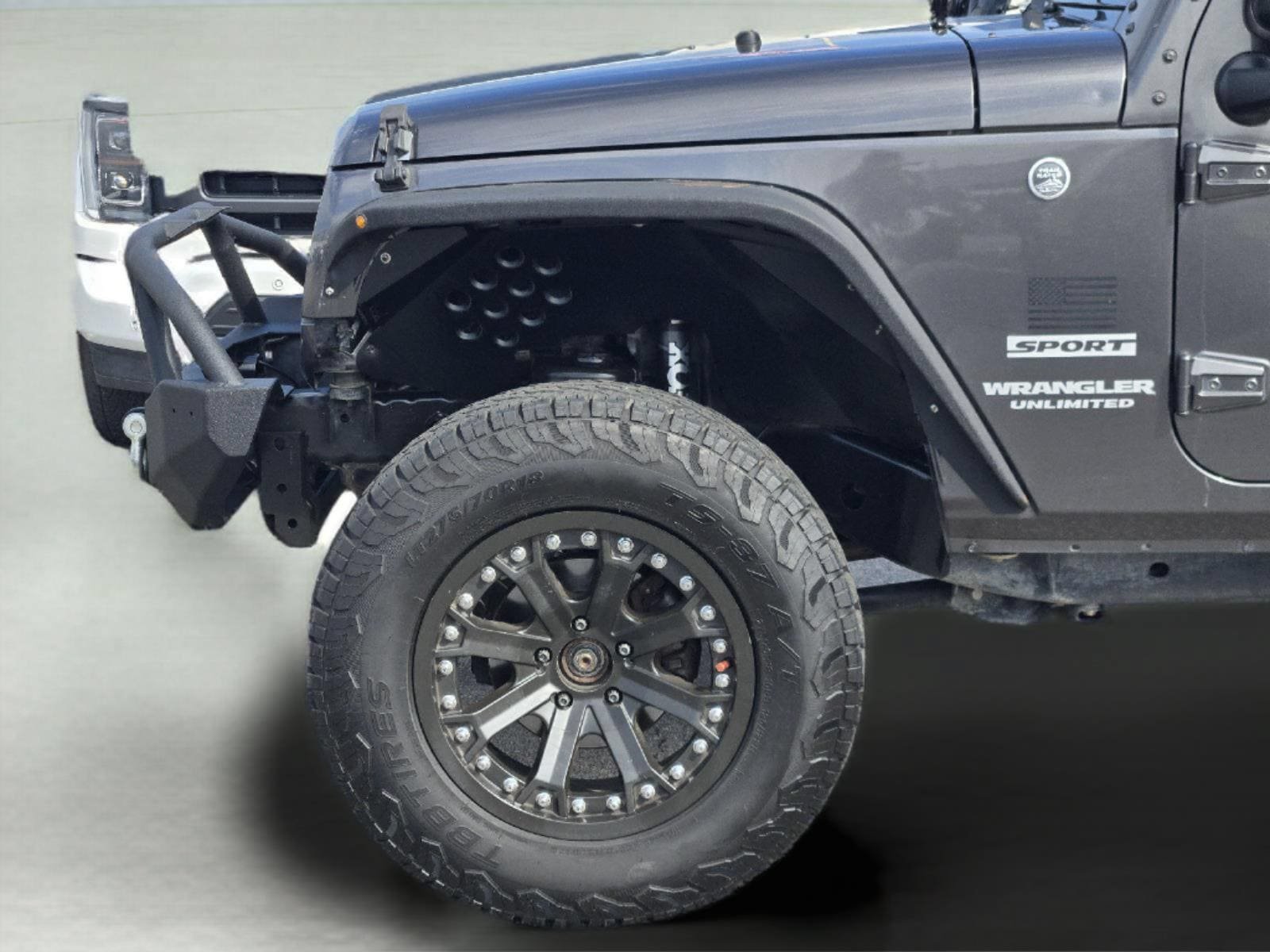 Used 2017 Jeep Wrangler Unlimited Sport w/ Connectivity Group AWD/4WD image 9