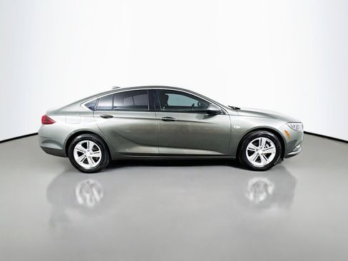 Used 2018 Buick Regal Preferred FWD image 6
