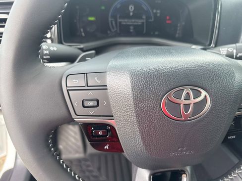 New 2026 Toyota Camry SE image 25