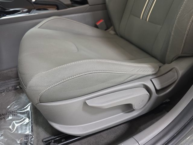 Used 2024 Hyundai Elantra SEL FWD image 29