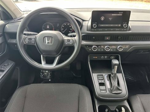 Certified 2025 Honda CR-V EX image 10
