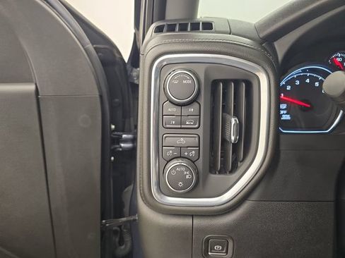 Used 2022 Chevrolet Silverado 1500 LT AWD/4WD image 33