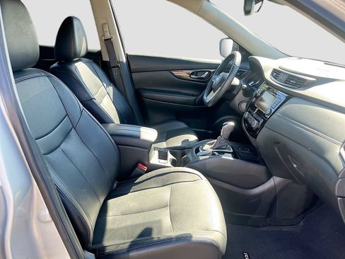 Used 2020 Nissan Rogue SL FWD image 28
