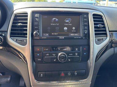 Used 2013 Jeep Grand Cherokee Altitude image 36