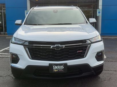Used 2023 Chevrolet Traverse RS