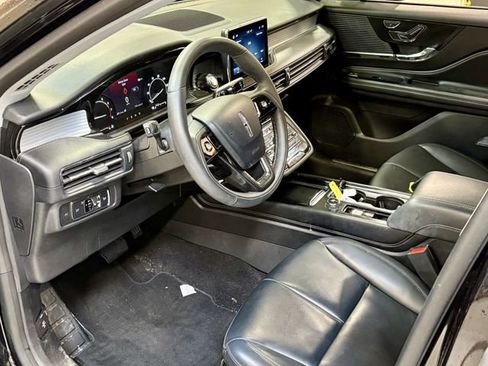 Used 2022 Lincoln Corsair FWD image 3